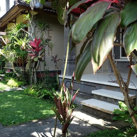 Suastika Guest House Ubud Bagian luar foto