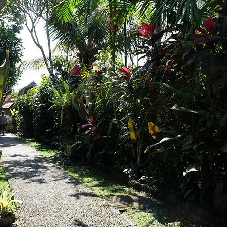 Suastika Guest House Ubud Bagian luar foto